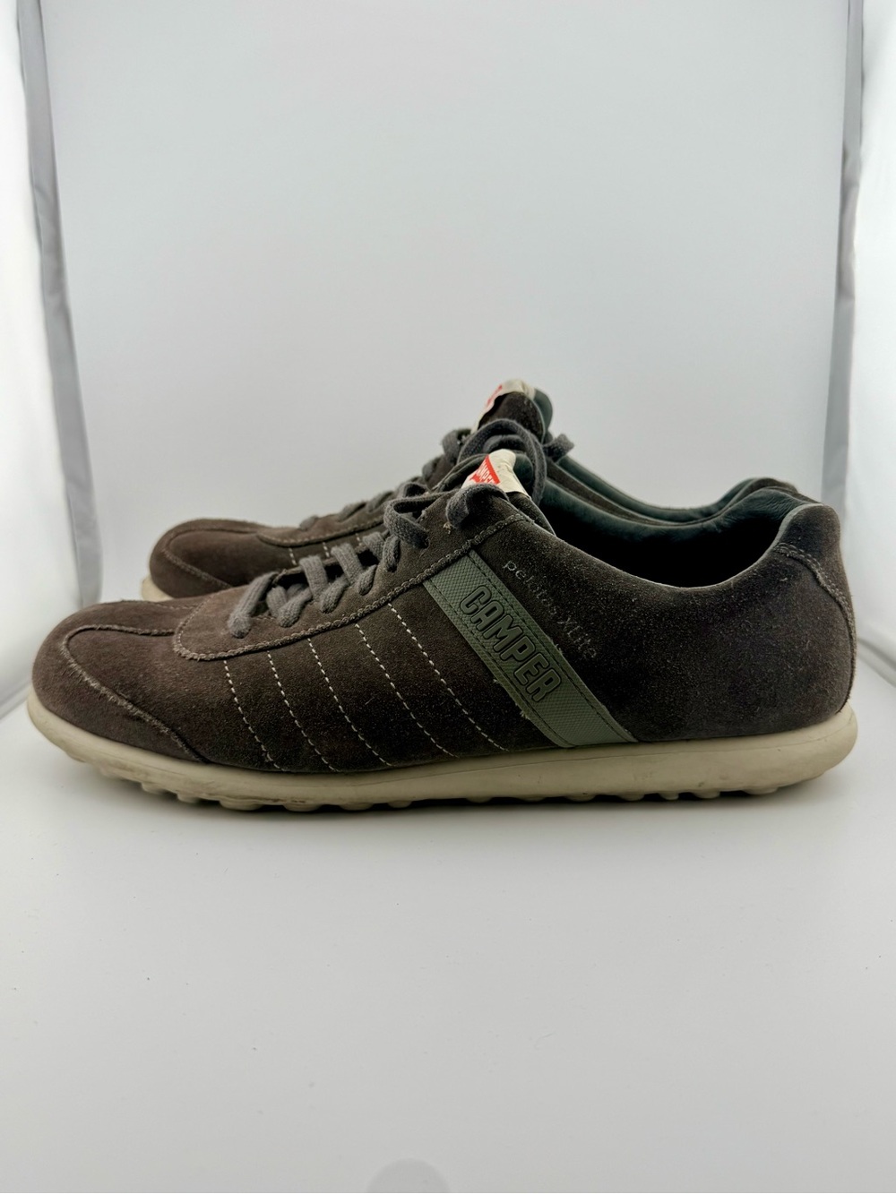 Camper Men’s Grey Pelotas XLite Suede Low-Top Lace Sneakers - Picture 4 of 7